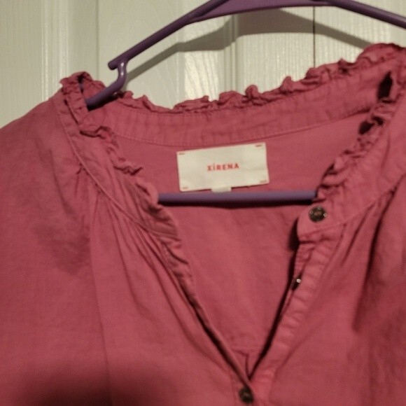 Xirena Halsey Button Down Shirt Blouse Large in Deep Rose - Picture 4 of 7